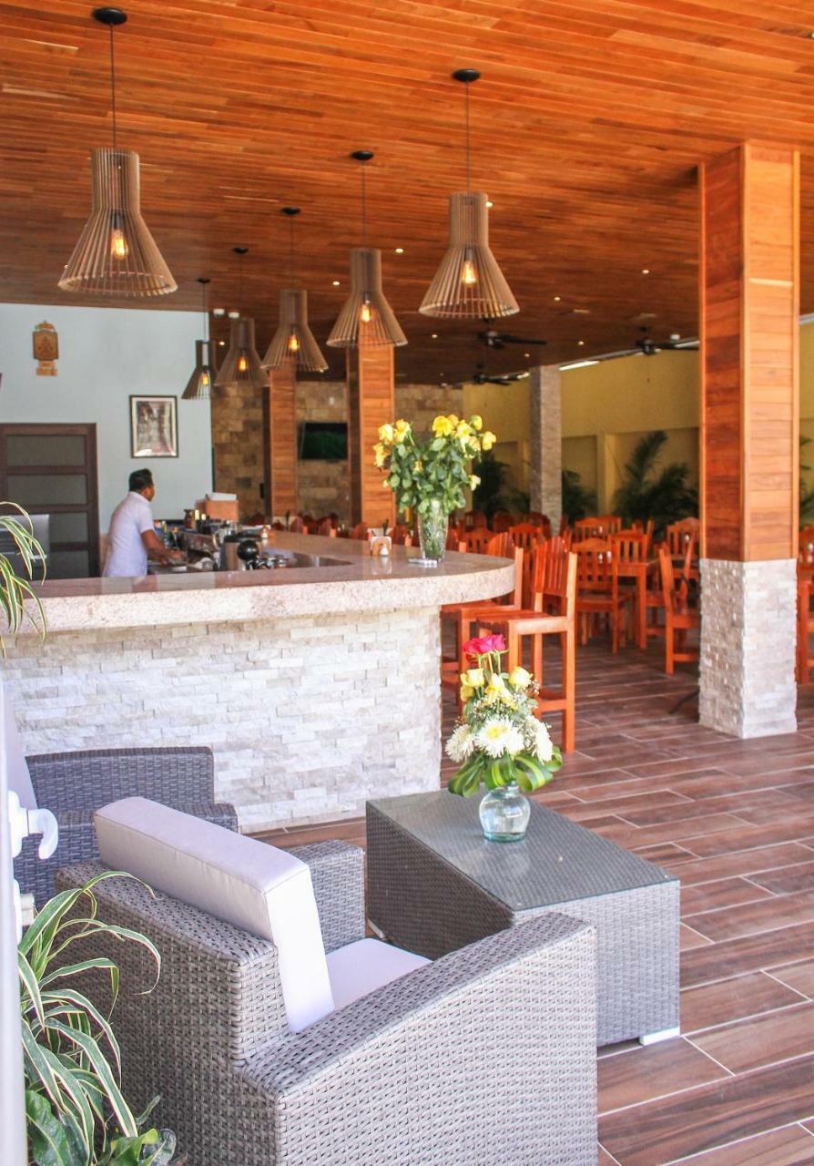 Blue Veleta Hotel Tulum Pueblo Buitenkant foto